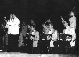 Alfredo De Angelis with Roberto Mancini and Juan Carlos Godoy. Stazo, Cubr�a and Pinella on bandoneon